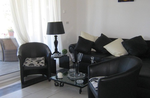 Krimovica House | Maison Blanche: modern villa for max 10 people with tennis court, pool, golf