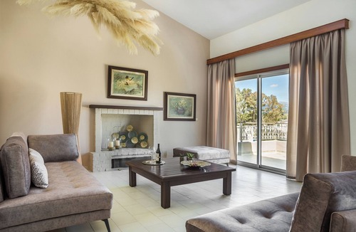 Lassi Apartment | Malibu Superior Villa