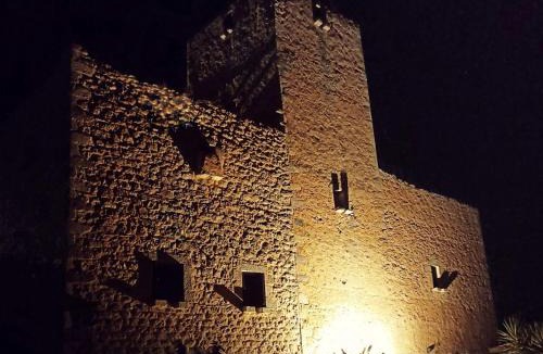 Omales Villa | Mani Fort Charabos