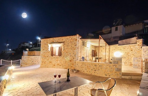 East Mani Apartment | Mani Stone House Lodge