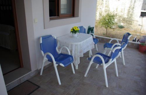 Monolithos House | Mano's House