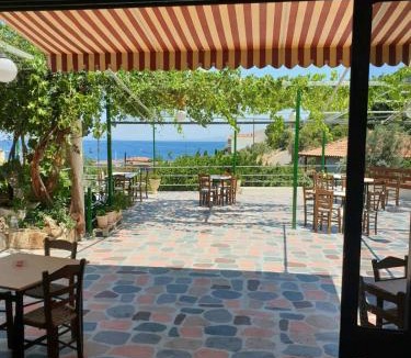 Livadi House | Manoleas Tavern & Rooms to Let