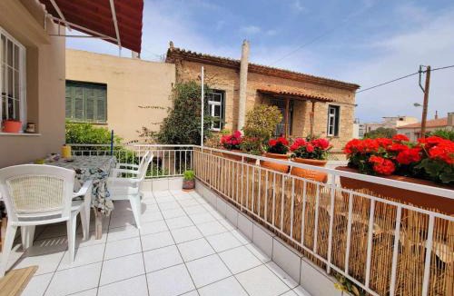 Kiato House | Mansion with Garden