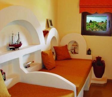 Limni Vouliagmenis House | Mantas Bay
