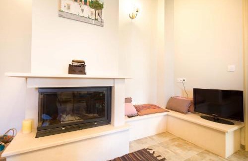 Kato Pavliana House | Mara's Traditional Cottage