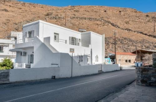 Merichas Apartment | Marbil Irida