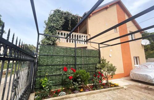 Dobra Voda Apartment | Mari's Apartment