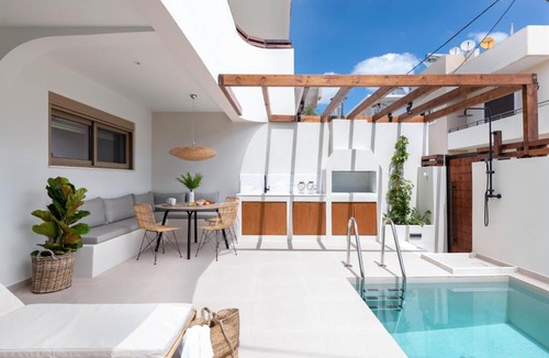 Lardos House | Mariann Premium Suites