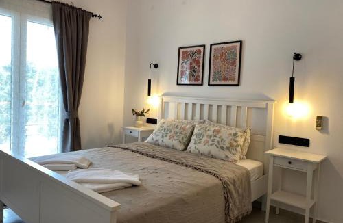 Agios Petros Apartment | Marianna Studios