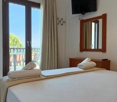 Afytos Apartment | Marios Garden House