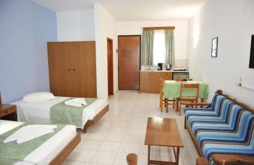 Petaloudes Hotel | Maritime