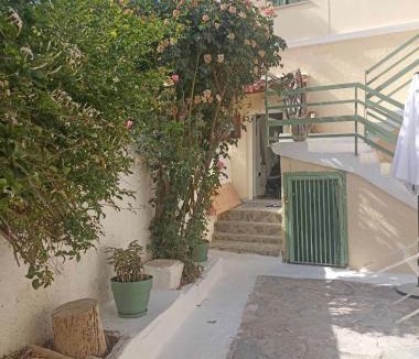 Aegina Town Apartment | Maritsa's House
