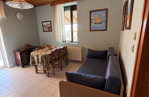 Maroneia-Sapes House | Maron's Hearth, Central residence in Maronia