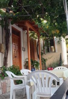 Vathy House | Maroudas Traditional Guest House