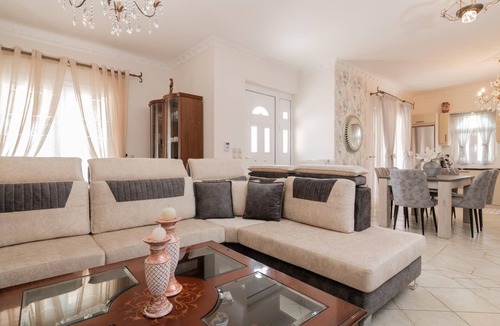 Kalpaki Apartment | Matina's Family House with your Private Jacuzzi!