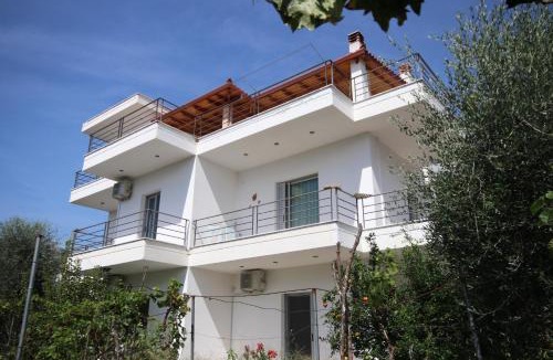 Himare Apartment | Mato Rooms