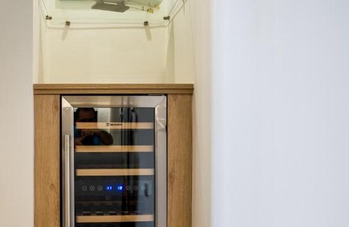 Piraeus Apartment | Maxblue 2