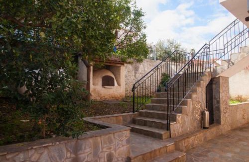Koroni Apartment | Maxis apartment 4