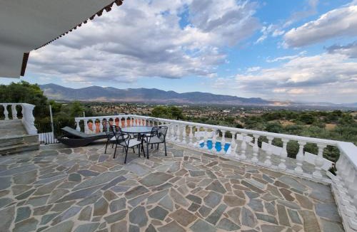 Agios Serafim Villa | Mediterranean Villa Megara