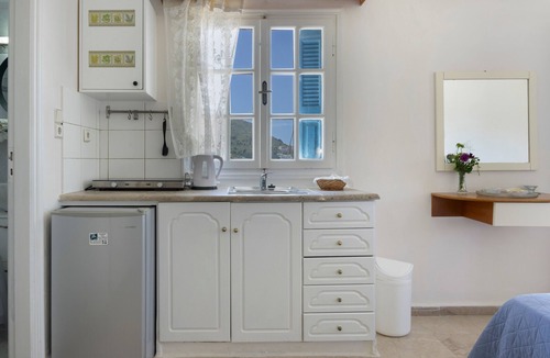 Mirties Apartment | Melina's Sunset – Beautiful Studio with Sea View, Private Terrace, Wi-Fi & Air Conditioning
