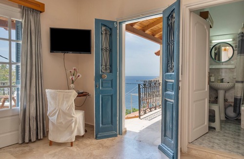 Mirties Apartment | Melina's Sunset – Romantic Studio with Stunning Sea View and Sunset