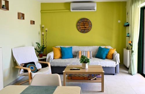 Anavyssos House | Melrose maisonette by the sea in Anavissos