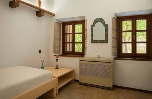 Monemvasia House | Menexes Suites Fiorelli Suite with Garden View