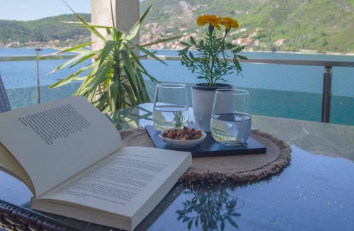 Lepetane Apartment | Mesmerizing Studio Flat near Kotor Bay in Tivat