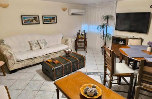 Vrontados House | Michaela