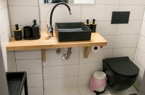 Serres Apartment | Mikel Angelo hall