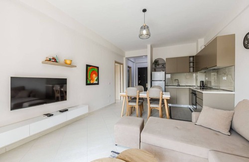 Vlore Apartment | Milk & Coffee Apartment