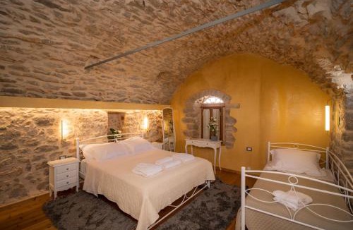 Agios Georgios Sykousis Apartment | Mills Residence