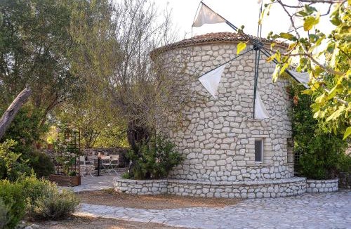 Lakka House | Milos Traditional Windmill