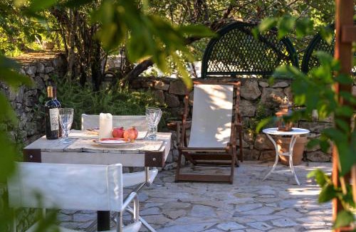 Lakka House | Milos Traditional Windmill