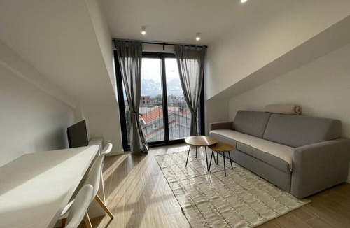 Tomicici Apartment | Mini Condos® 30DL - Studio 2 minutes to waterfront