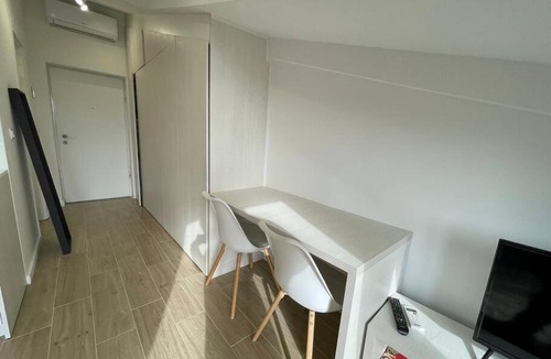Tomicici Apartment | Mini Condos® 30DL - Studio 2 minutes to waterfront