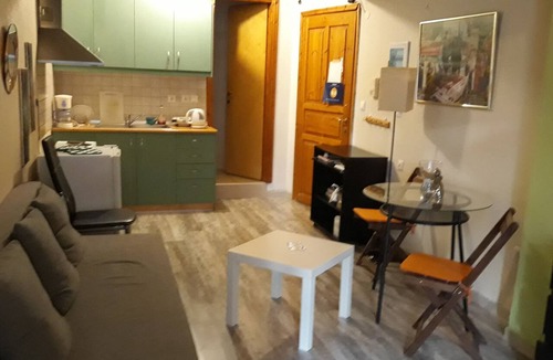 Thessaloniki Apartment | Mini suite neighboring the centre