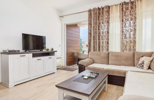 Dobrota Apartment | Minka