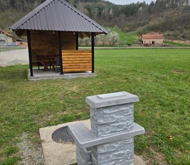 Ninkovici Apartment | Mirina village house