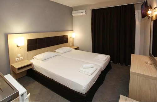 Thasos Town Hotel | Mironi & Victoria