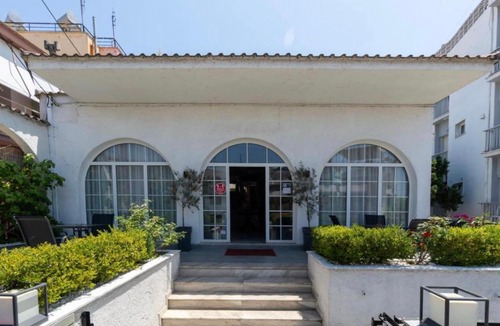 Thasos Town Hotel | Mironi & Victoria