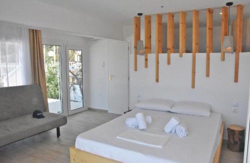 Salamis House | MNS Marvelous Nirvana Seascape, Art