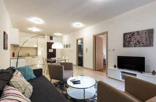 Donji Morinj Apartment | Modern 1BR apartment Lavandernn