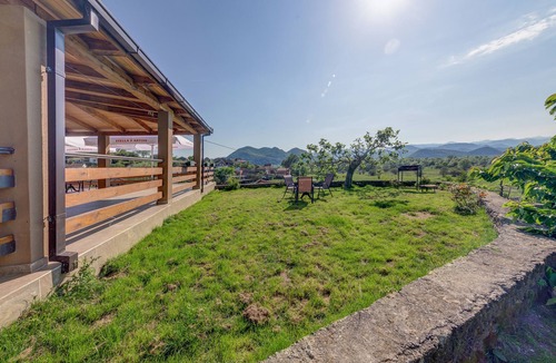 Dodosi House | Modern 2BDR Holiday Home in Skadar lake vicinity
