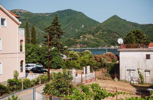Kamenari Apartment | Modern Apartment with Terrace in Herceg Novi - Two Bedroom Apartment