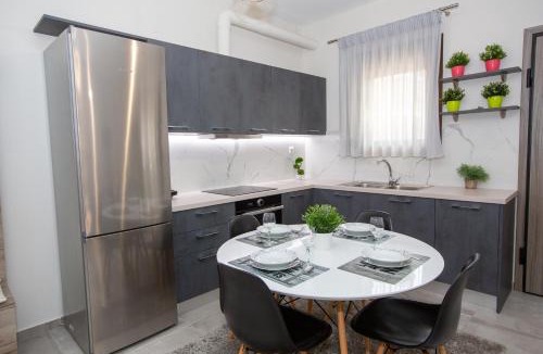 Ioannina Apartment | Modern Lake View Apartment