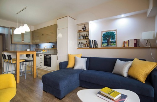 Itea Apartment | Modern, Stylish Maisonette