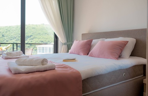Boreti Villa | Modern three bedroom villa with a pool and spectacular view