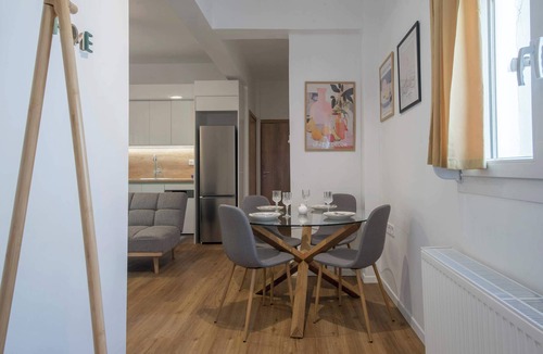 Attiki Apartment | Modern Urban Flat next to the city center