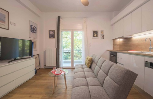 Attiki Apartment | Modern Urban Flat next to the city center